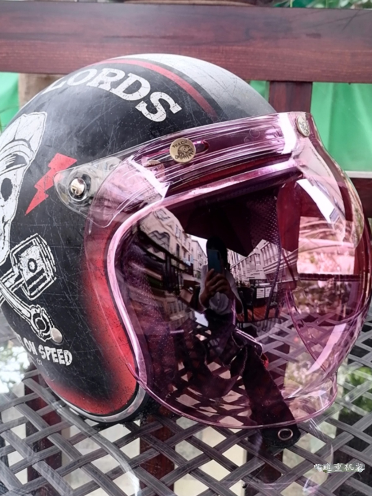 现货摩托机车头盔泡泡镜片bell挡风玻璃面罩biltwell半盔风挡支架