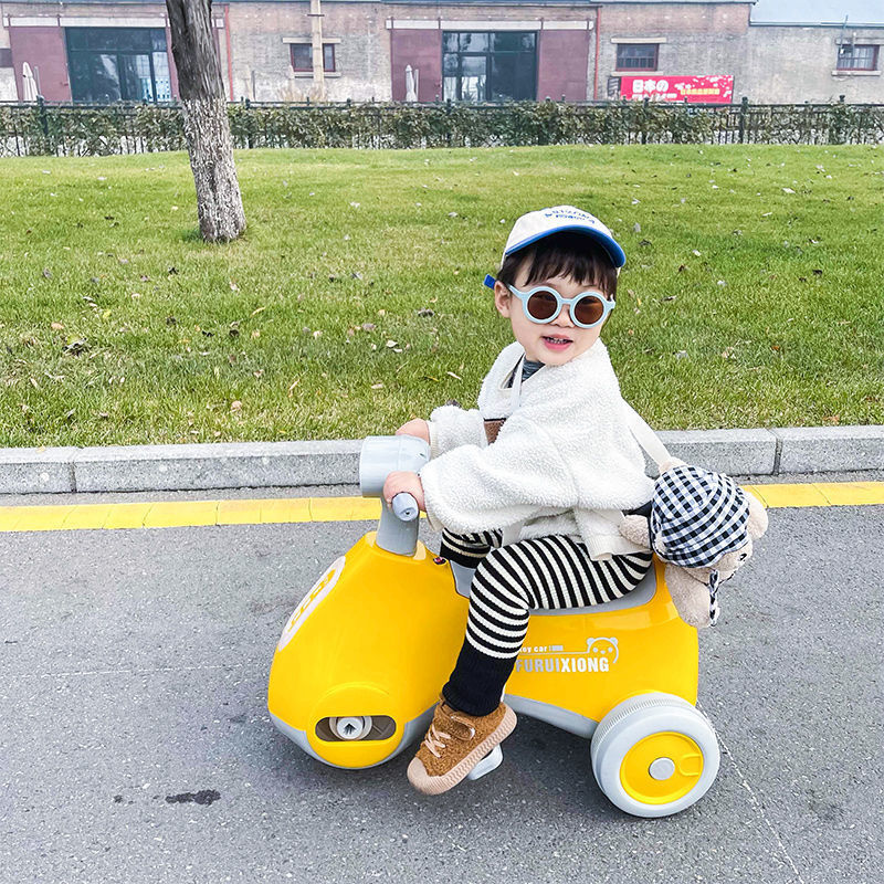 儿童电动摩托车宝宝三轮车电瓶二合一脚踏玩具可坐人男女孩1-6岁