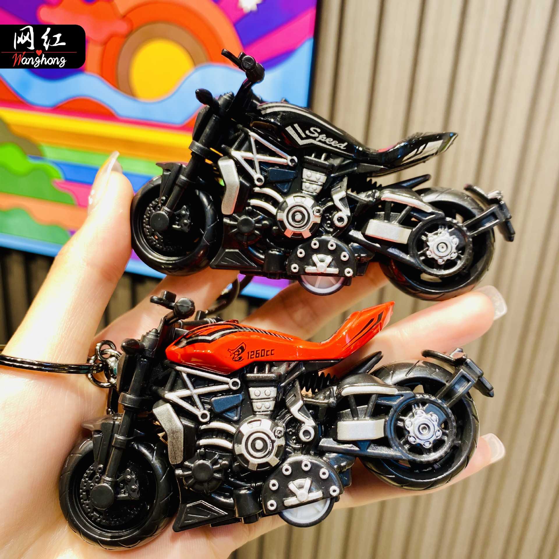 合金复古摩托车回力哈雷摩托车钥匙扣模型小玩具车儿童玩具