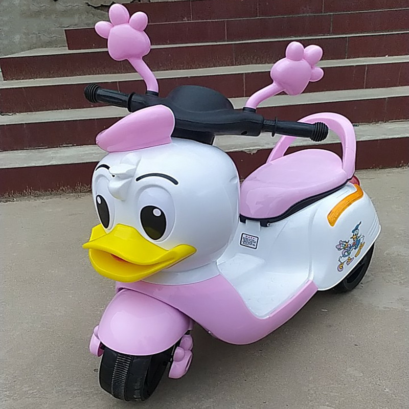 网红小黄鸭儿童电动三轮摩托儿车充电可坐人粉色女孩公主玩具童车