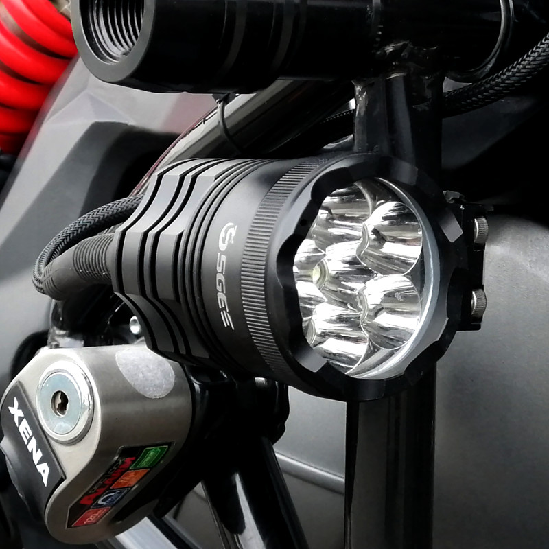 高端摩托车射灯改装配件超亮强光一对LED开道爆闪灯铺路辅助灯