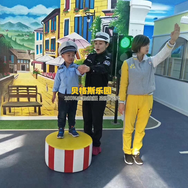 儿童交通安全岛 幼儿角色体验交警台 娃娃家交通指挥台站岗台