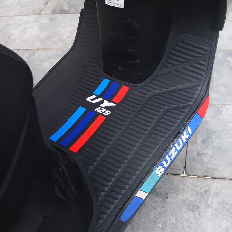 适用2022款铃木uy125脚垫UY125踏板摩托车改装配件防水脚踏垫