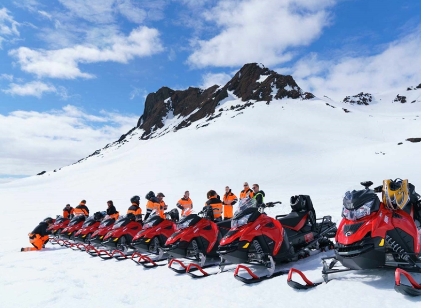 冰岛 黄金圈超级吉普车&朗格冰川雪地摩托体验之旅