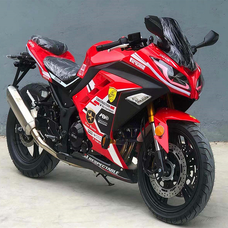 雅马哈r35摩托车