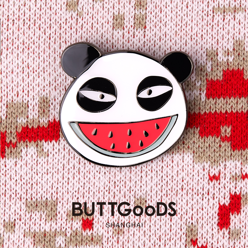 原创BUTTGooDS吃西瓜的熊猫胸针可爱卡通男女别针徽章 搞怪冰箱贴