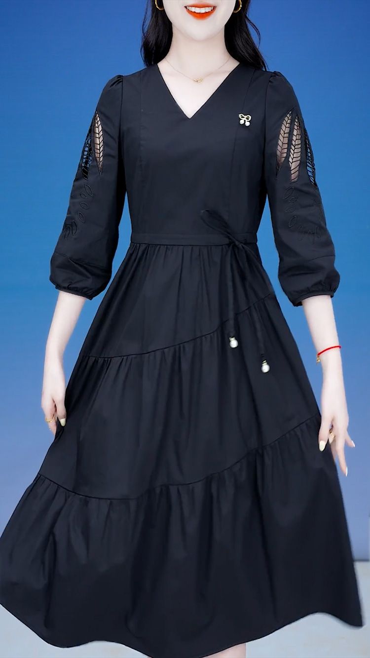 黑色连衣裙女2024春季新款气质时尚韩版洋气纯色中长款显瘦裙子女