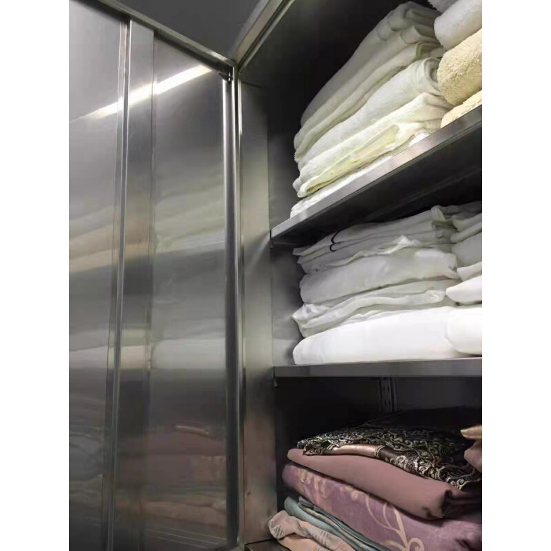。厂家定制304不锈钢四门更衣柜医院加厚对开门储物柜药品器械柜