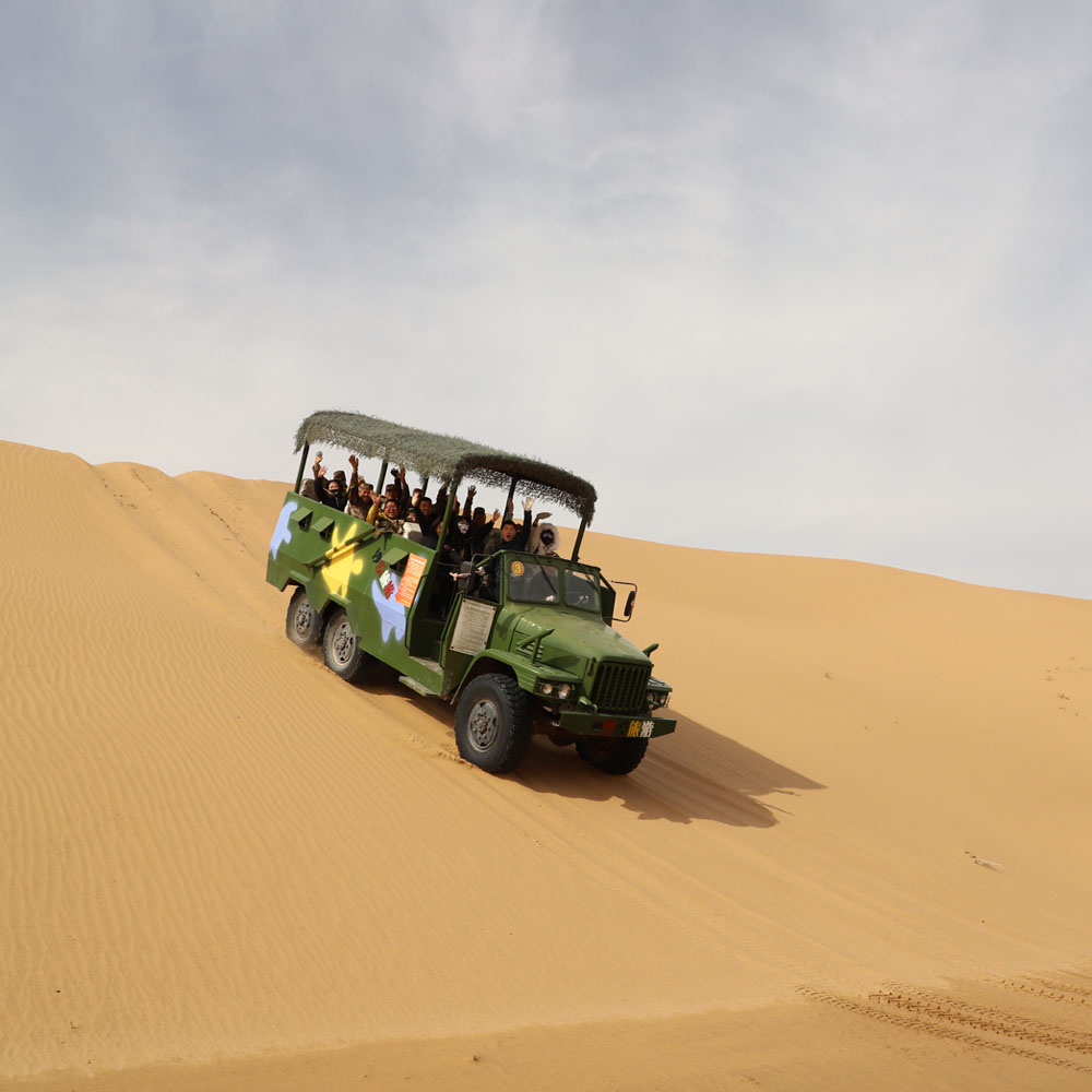 宁夏中卫腾格里沙漠骑骆驼沙漠冲浪沙滩摩托车不限次滑沙接送