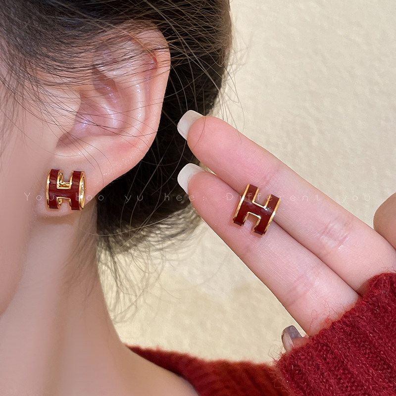 复古红色H字母滴釉耳钉高级感简约耳环2024新款小众独特设计耳饰
