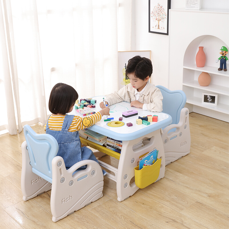 宝宝桌子椅子套装 3-6岁儿童书桌幼儿园学习桌吃饭画画玩具桌塑料