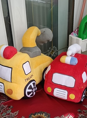 卡通汽车仿真拖拉机消防车警车送男孩子女毛绒玩具六一儿童节礼物