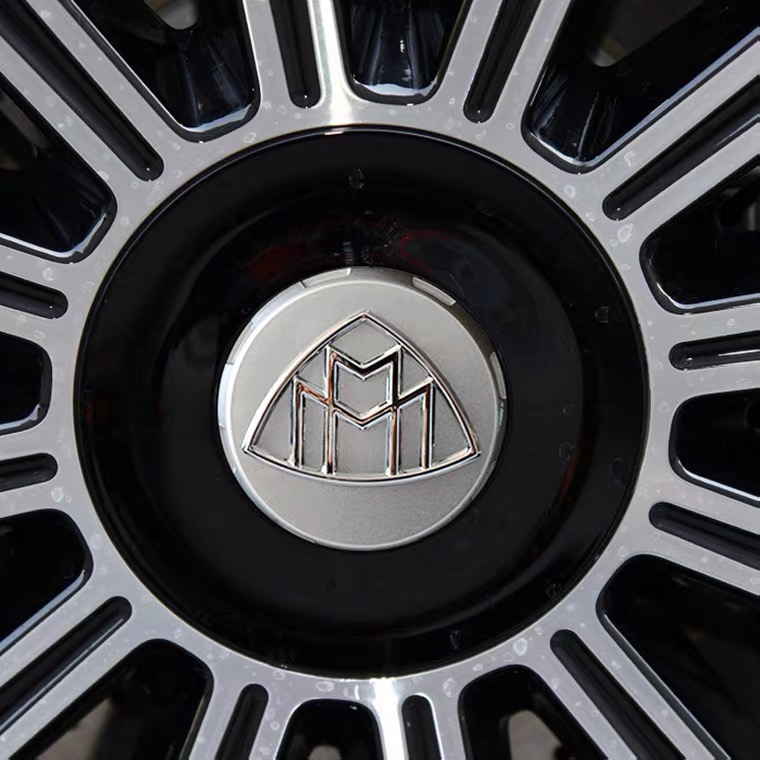 新款迈巴赫轮毂盖 奔驰s级 2020款迈巴赫 S450 典藏版车轮毂盖