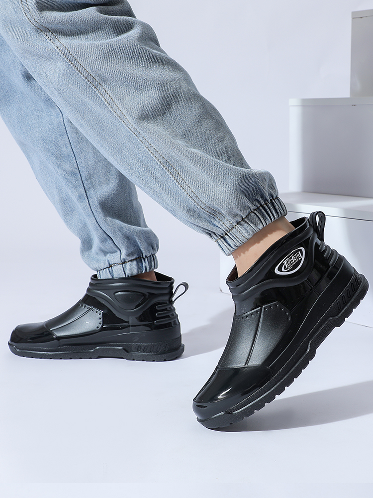 港风潮流雨鞋男士新款短筒厚底耐磨厨房工厂水鞋户外上班钓鱼雨靴