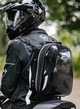 摩托车背包酷炫机车骑士科技感防雨网红双肩书包硬质后置头盗收纳