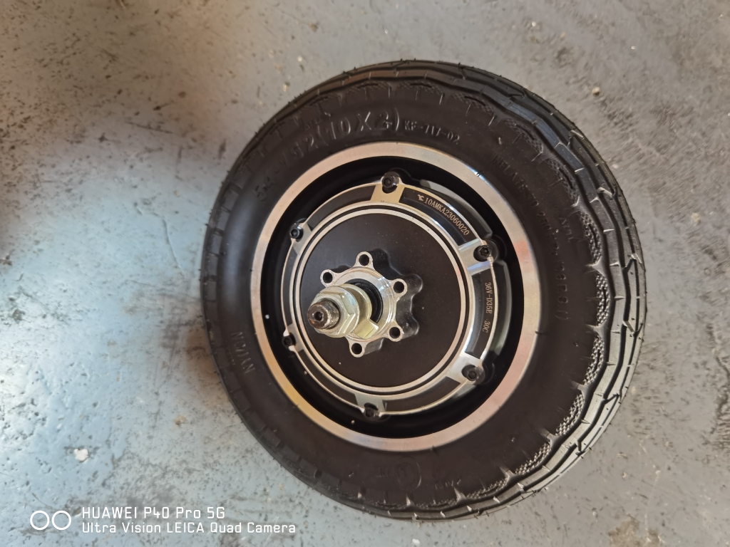10寸碟刹轮毂无刷滑板车电动车电机配10*2.125 2.5 2.75 3.0轮胎