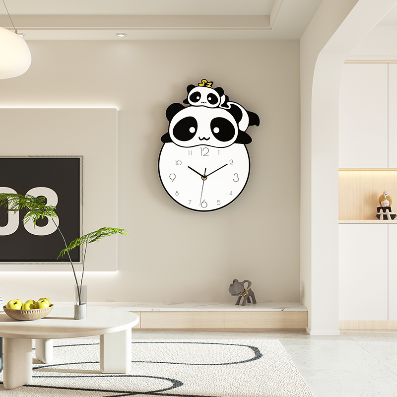 卡通小熊挂钟客厅家用石英钟静音网红创意钟表挂墙儿童房时钟新款