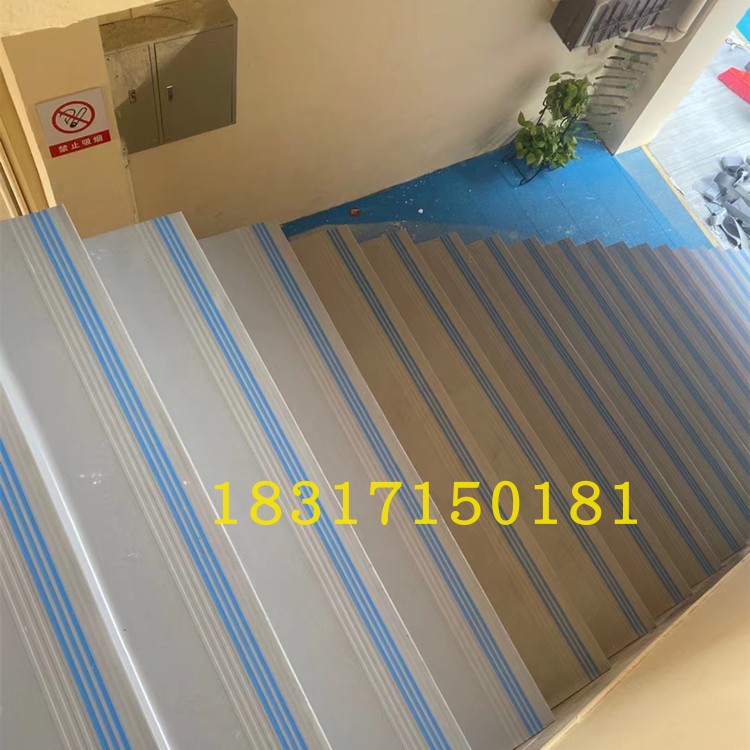 汽车站飞机场水泥楼梯踏步防滑塑胶PVC耐压防水易清理上海可安装