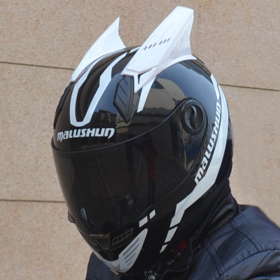 正品摩托车头盔男个性酷犄角电动车女全盔四季通用防雾冬季保暖安