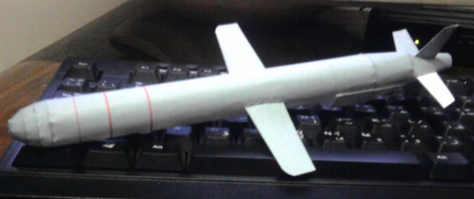 满68包邮非成品 1：72比例BGM-109战斧巡航导弹3D手工纸模型diy