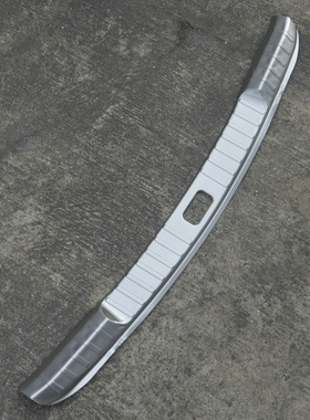 适用于2015-19款别克威朗三厢不锈钢后备箱踏板 VERANO内置后护板