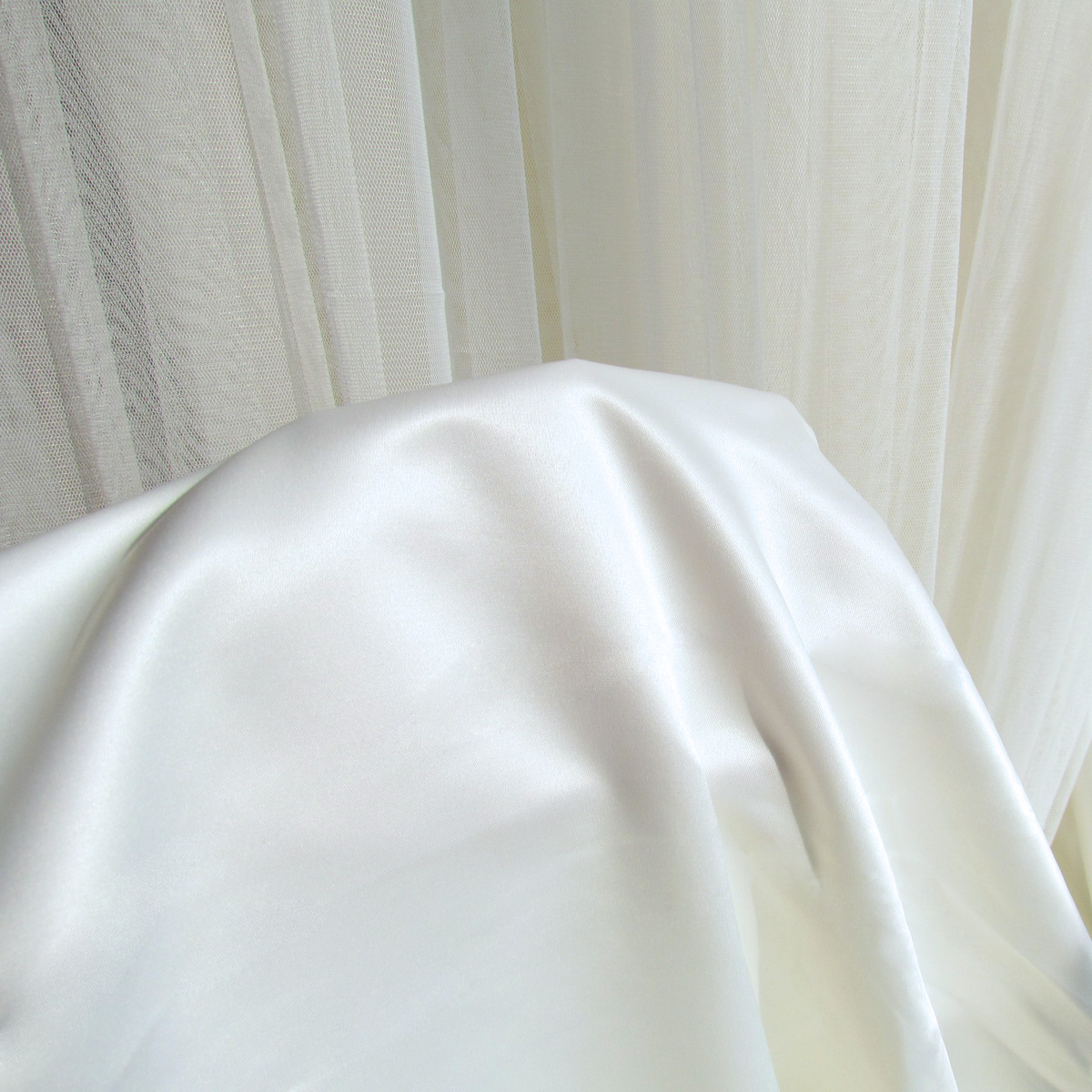 绸缎半遮光窗帘布料高密纯色布帘遮阳衬布内衬双面网红直播背景帘