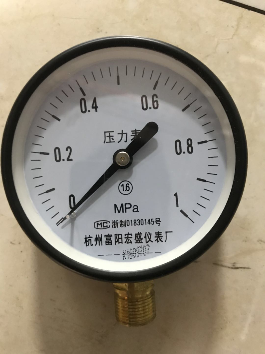 富阳Y100普通压力表 水压表气压表Y-100气泵压力表0-2.5MPA