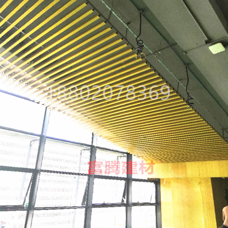 2021年木纹铝通吊顶 U型铝方通铝材槽合金集成吊顶铝方管吊顶材料