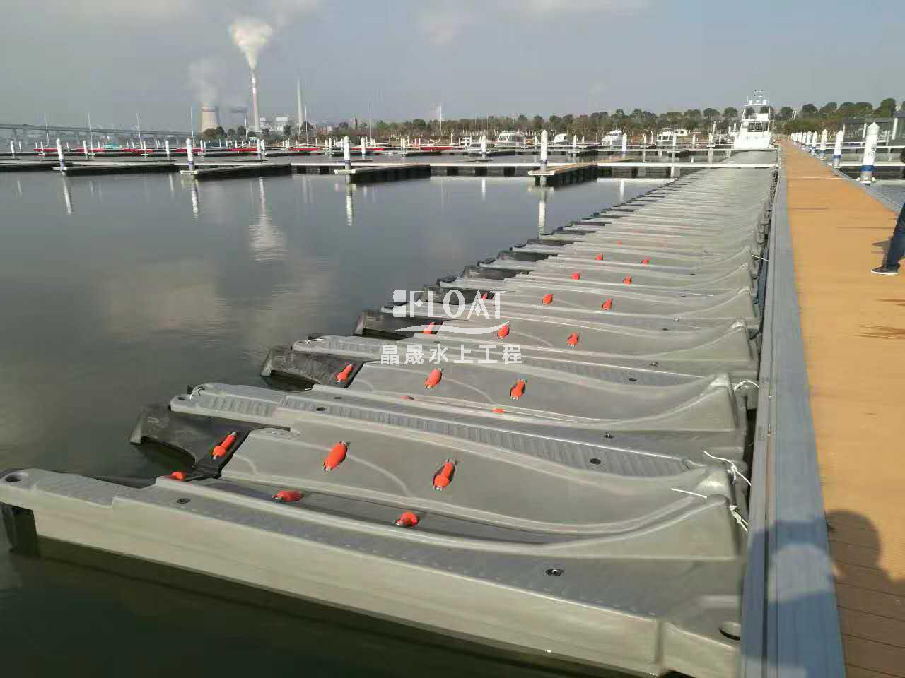 浮筒平台摩托艇泊位游艇码头浮筒水上平台浮动码头浮台浮箱
