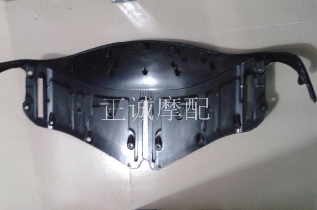 适用本田金翼GL1800 06-08-12-17年仪表内罩摩托车外壳车壳前面板