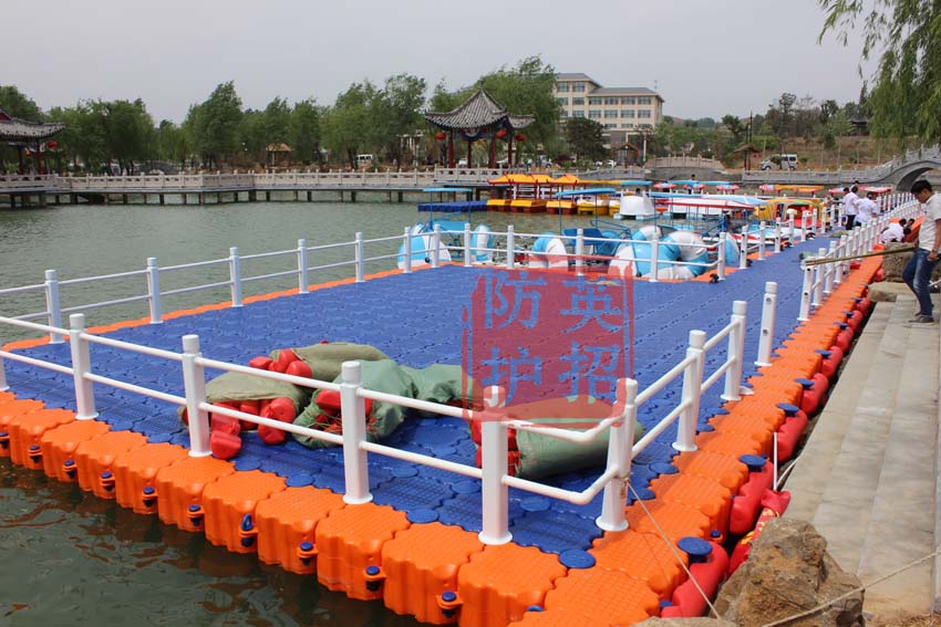 摩托艇游艇码头 浮筒浮台平台 游艇码头 上海水上游乐设施轨道