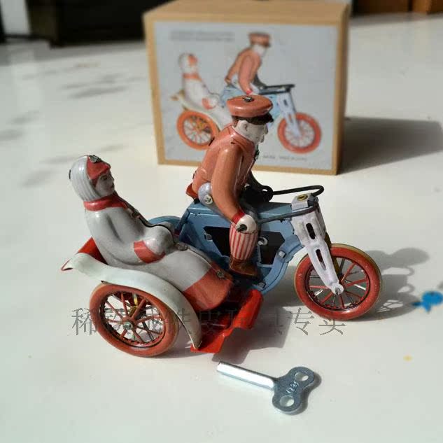 80后怀旧铁皮玩具发条上弦上链经典儿童解压礼品装饰三轮摩托车