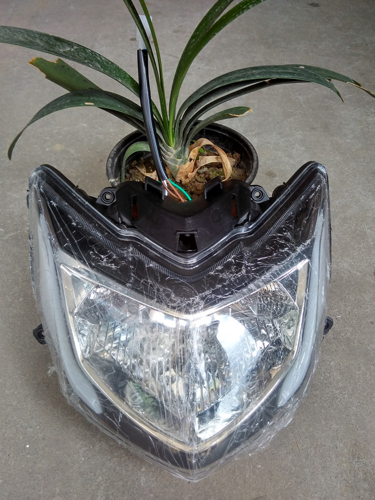 适用于昱通翼虎大灯总成电动车配件外壳塑件改装摩托车自行车头盔