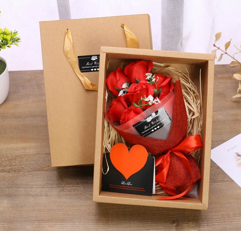 母亲女神节礼物送美女玫瑰创意礼物实用7朵香皂花康乃馨花束礼盒