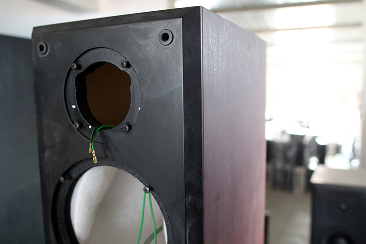 丹麦原装进口二手音箱的空箱体 不包括喇叭卖空箱体双6.5寸低音的