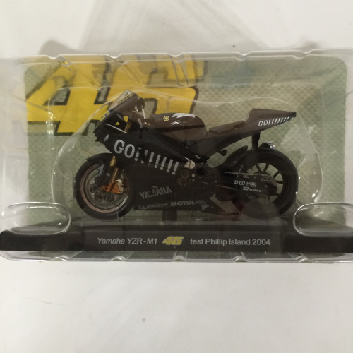 1:18Yamaha MotoGP Rossi NO46 test phillip  2004摩托车模型