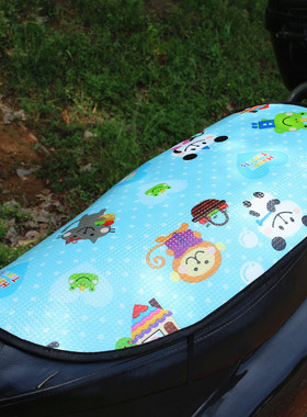 电动车坐垫夏季防晒垫摩托车隔热垫通用款铝箔座套防水反光遮阳垫