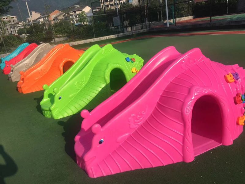 一体攀岩滑梯儿童乐园公园幼儿园游乐塑料环保设施攀爬海螺滑滑梯
