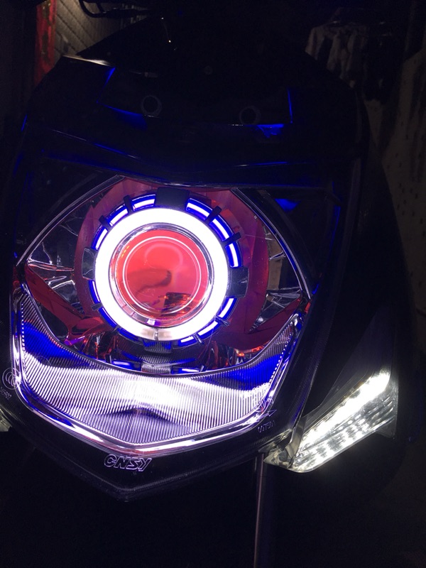 特价三代目劲战大灯总成林海极光摩托车改装透镜天使眼大灯总成Q5