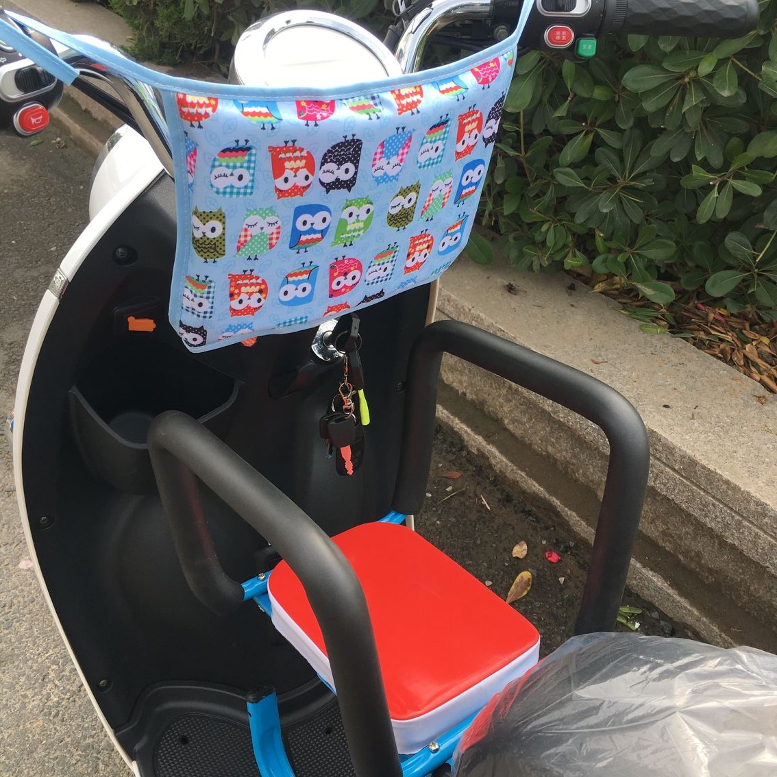 电动车儿童座椅前置小孩宝宝踏板车电摩托车专用座椅防撞垫缓冲垫